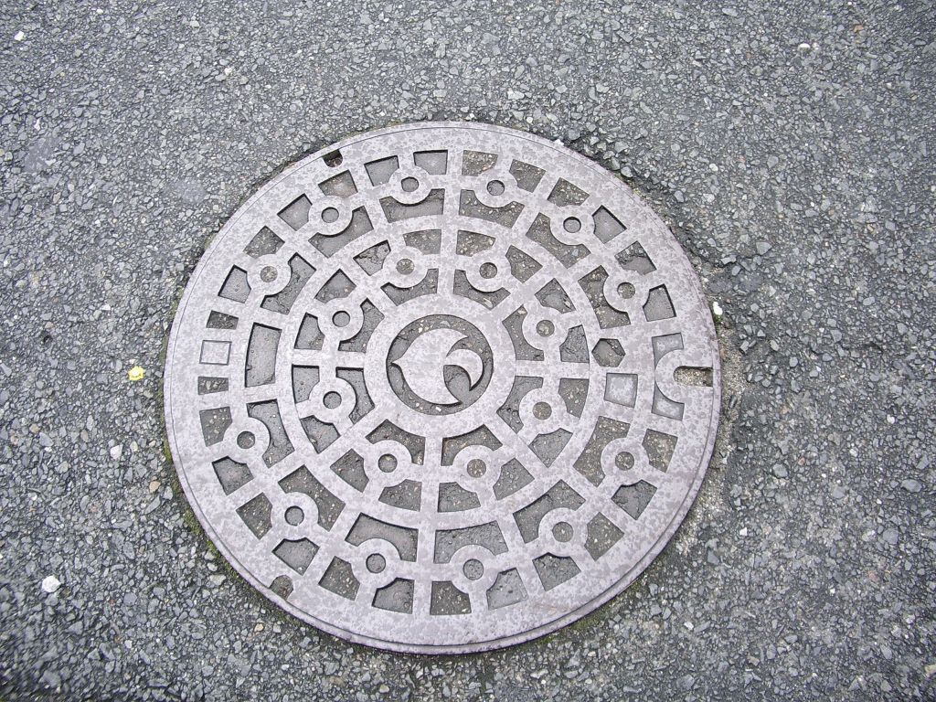 Manhole in Settsu-shi