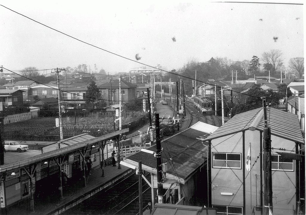 1960年代の豪徳寺駅より見る山下駅