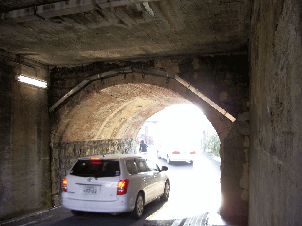 JR Tunnel