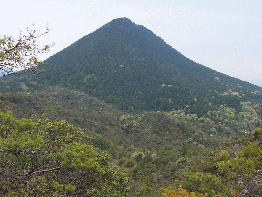 North ridge trekking pass