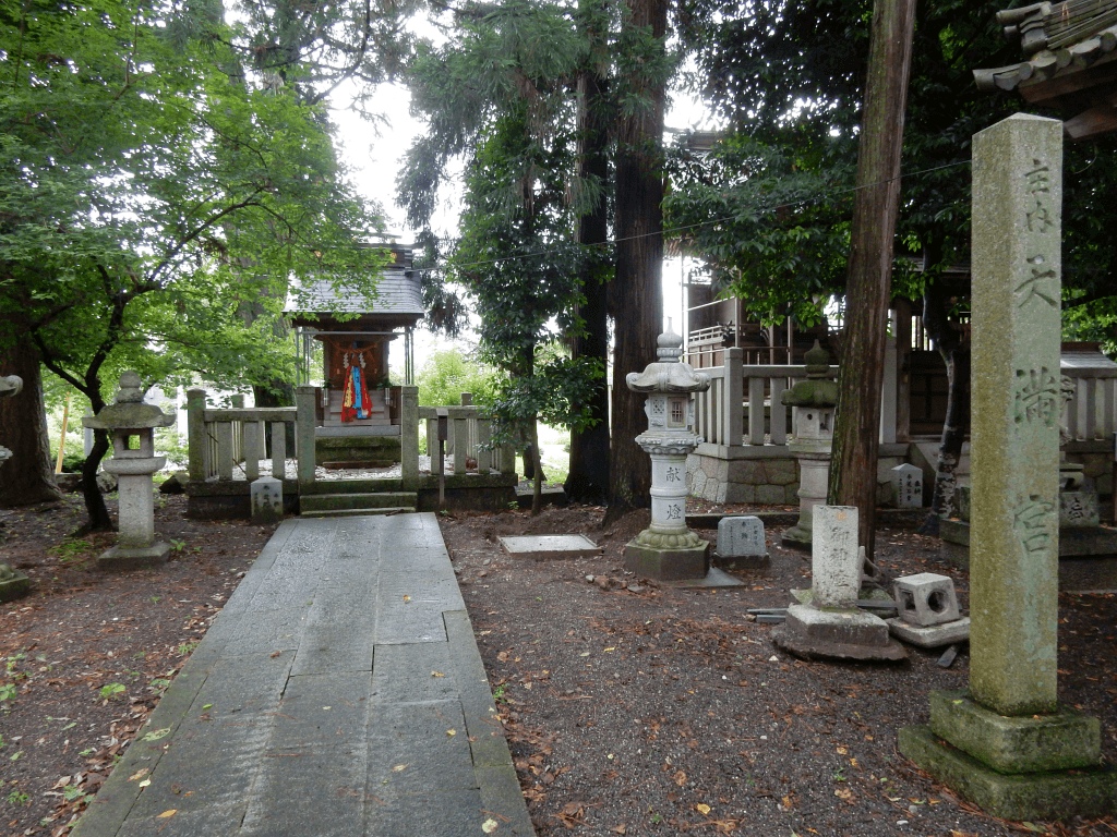磯野寺・赤見神社