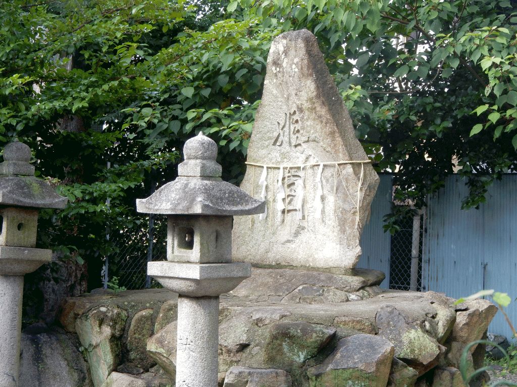 呉服神社