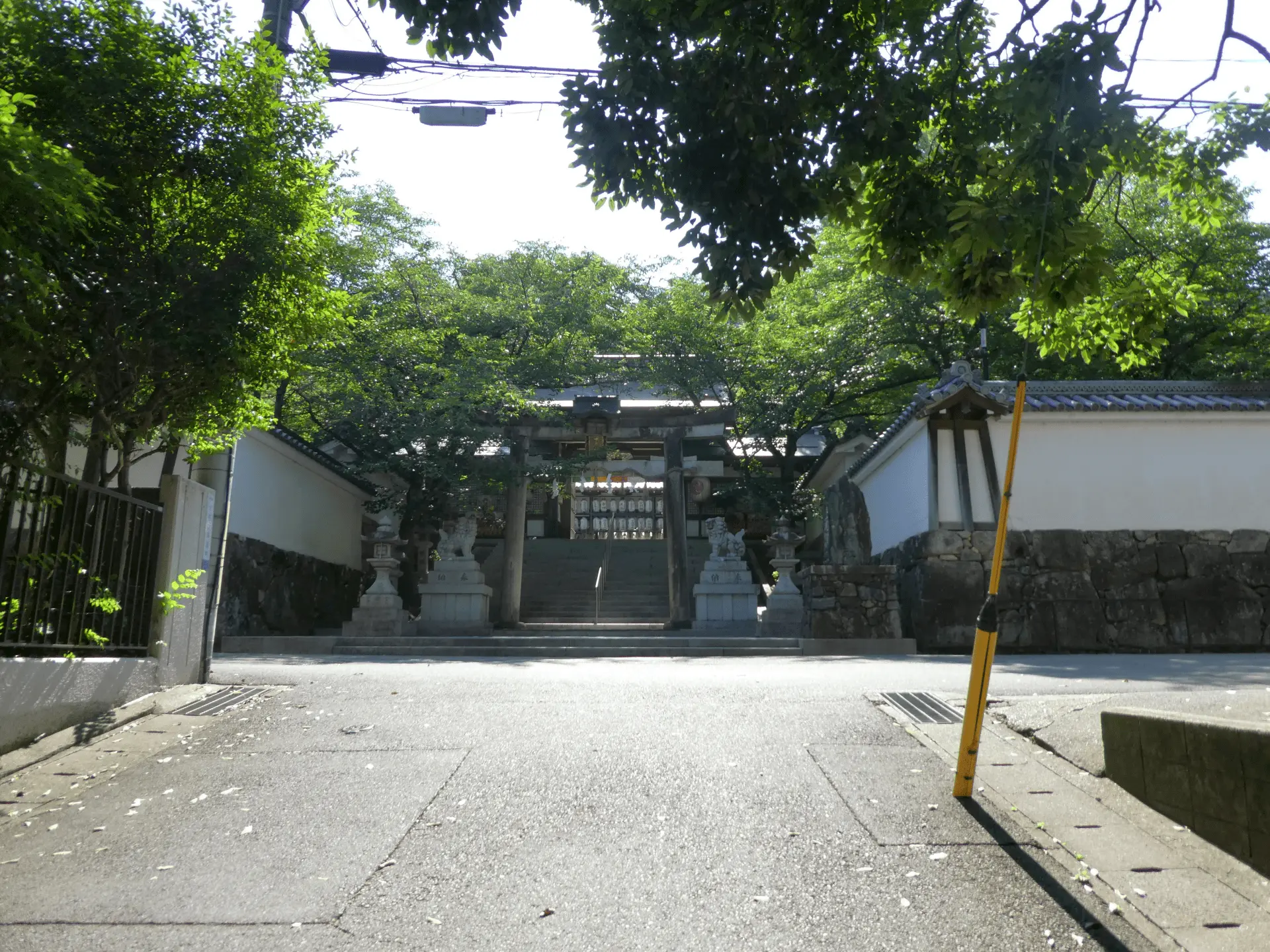 岩屋神社