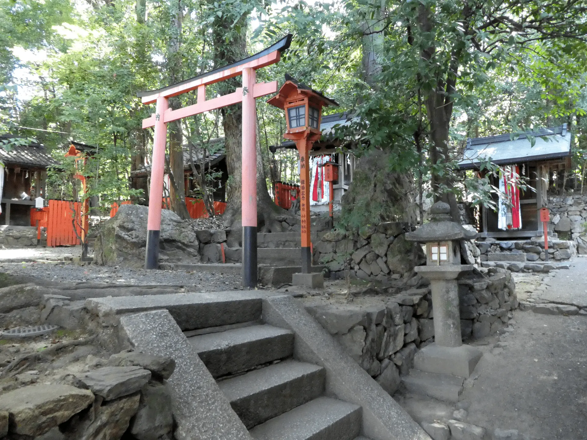 岩屋神社